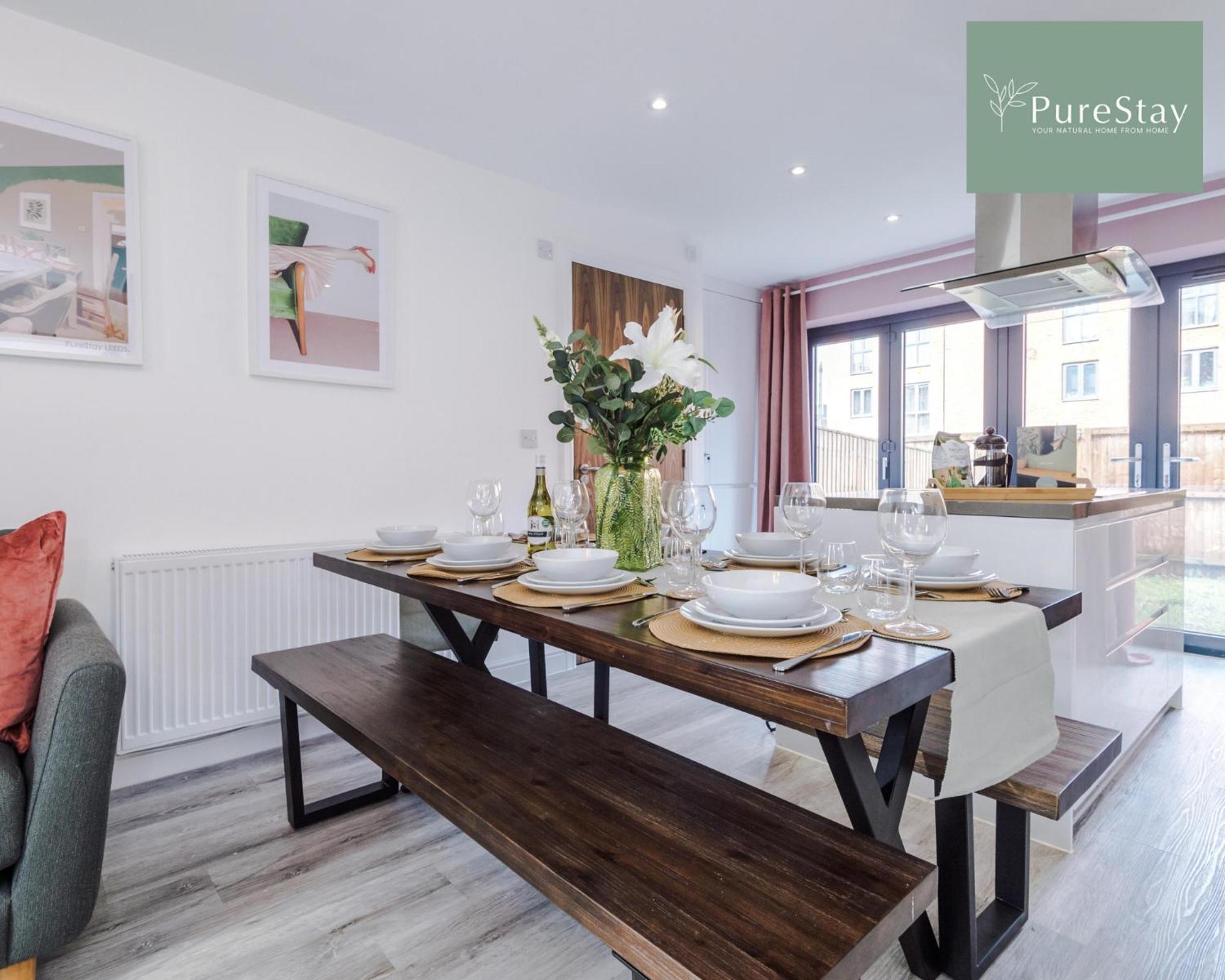 Stunning Five Bedroom Manchester House With Free Parking By Purestay Short Lets & Serviced Accommodation Eksteriør billede